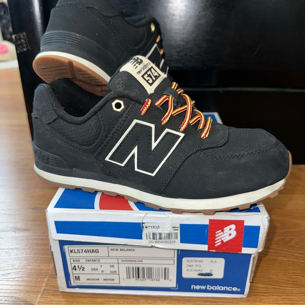 New Balance Black Sneakers Iconic Design